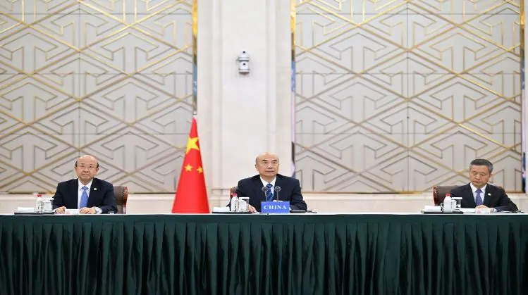 Chinese vice premier addresses high-level meeting on Ebola outbreak