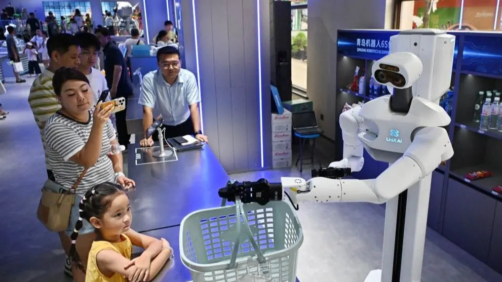 Chinese watchmakers shine at Kenyan expo, eye bigger presence in Africa