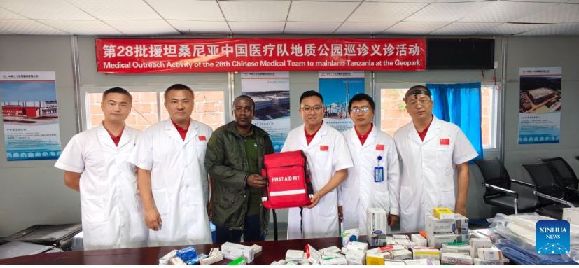 Chinese medical team provides free healthcare for Ngorongoro conservation staff in Tanzania